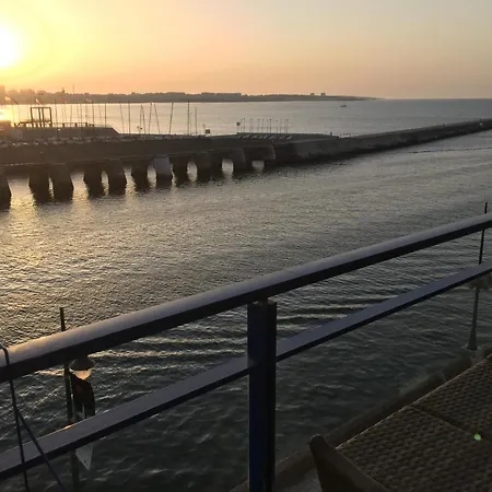 Vue Exceptionnelle Sur Chenal, Ocean, Baie Des Sables *